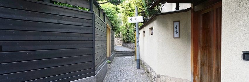 alley in Kagurazaka town